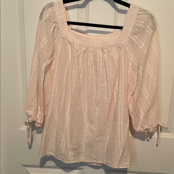 LC Lauren Conrad Blush Pink Blouse with 3/4 length Puff Sleeves EUC Large - Picture 3 of 12